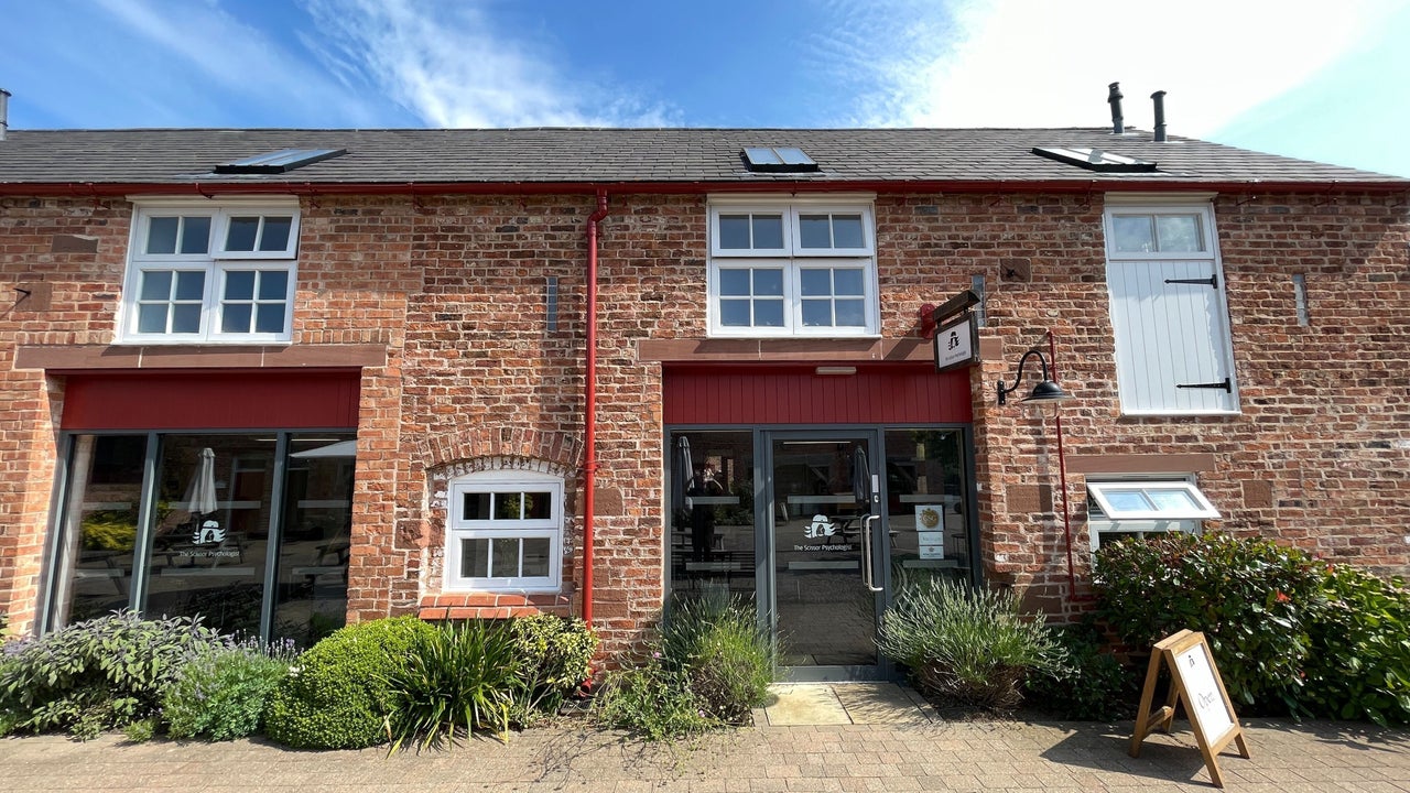 9f62b9bc-303d-4cec-8b71-b12bbbb4238c-thescissorpsychologistaldford-gb-england-chester-aldford-fresha-5162970