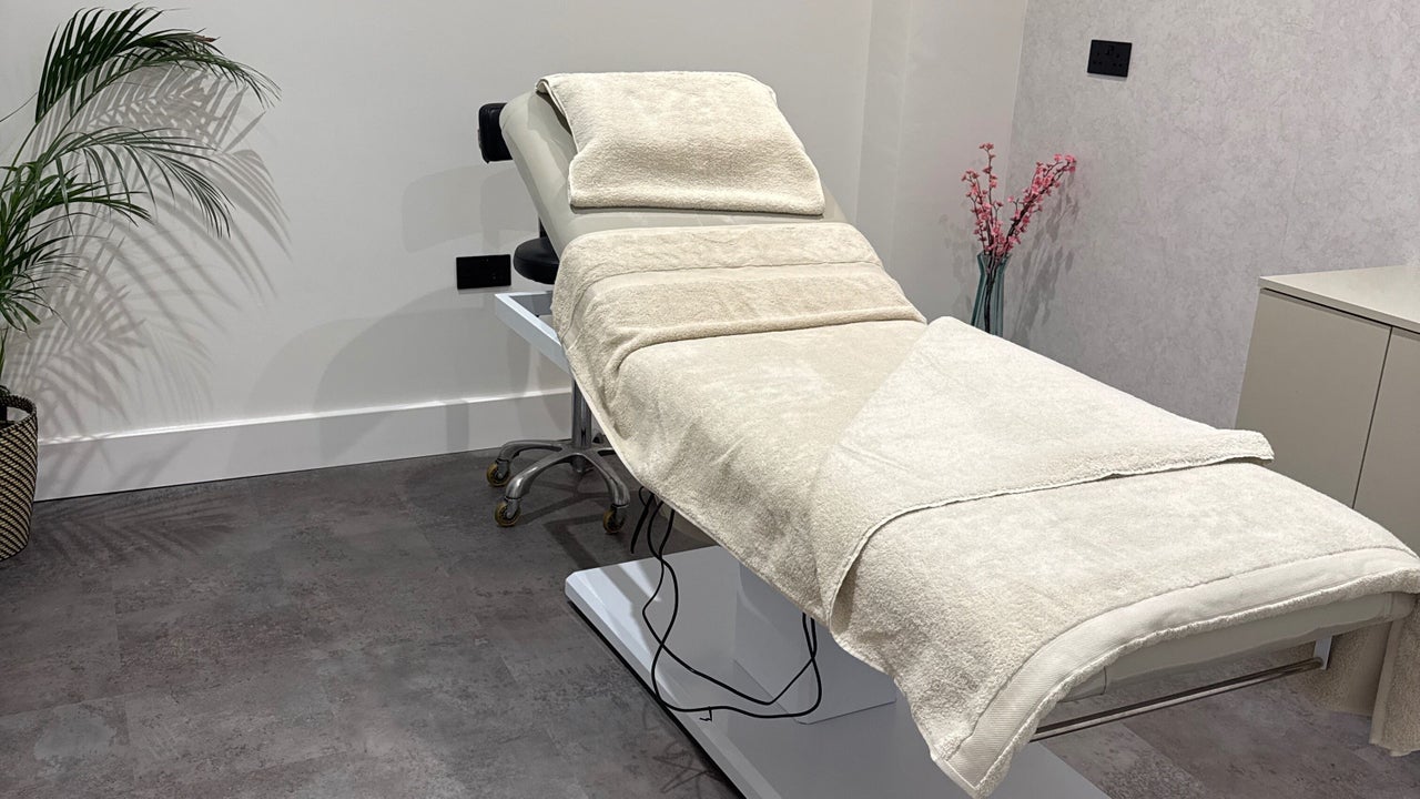 a2ee1cf6-9a94-4474-a574-6403ab8ac4da-thehivehairbeauty-gb-england-staustell-fresha-1030478