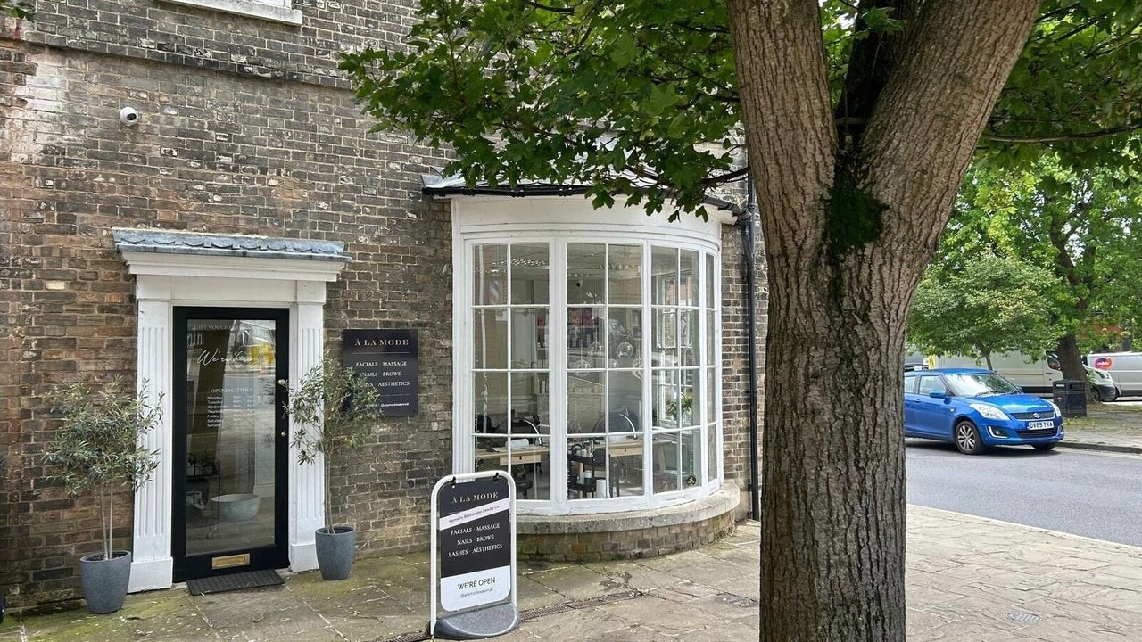 aa1b6ba6-2351-4ebc-9954-73172f15bd6c-lamodesudbury-gb-england-sudbury-fresha-8145534