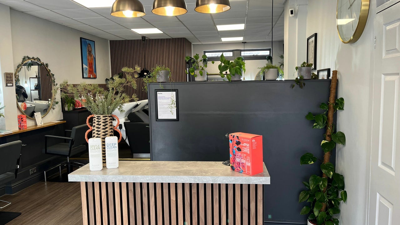 b382fdb9-cf1b-4a04-94ab-310d53411558-westonehairdressing-westend-gb-england-westend-fresha-4677823