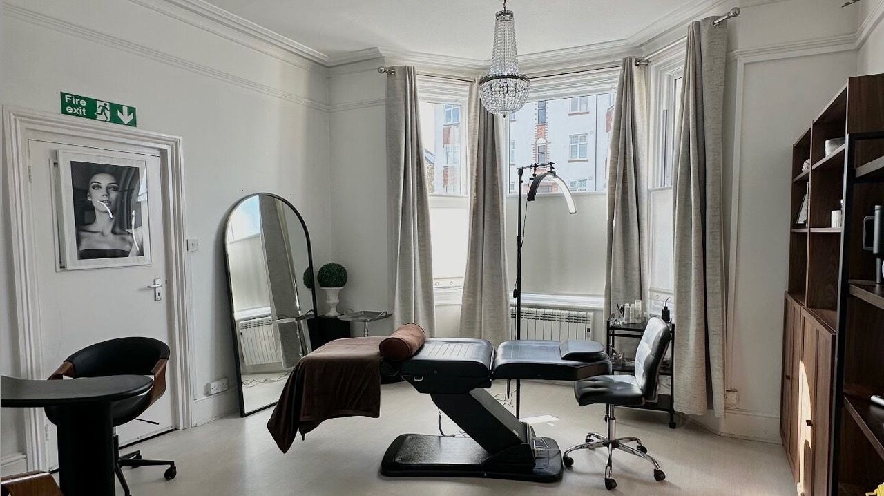 b397f5ec-817e-4481-83aa-516de8e473c3-tracemedispa-gb-england-haywardsheath-fresha-5936032