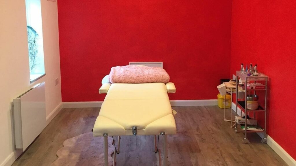 b5e00659-f575-4168-ad96-983abd6a00aa-thefacemedic-earmicrosuctionclinic-gb-hutton-huttonvillage-fresha-3402190