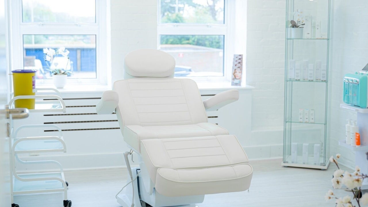 b799eb5d-1705-49c2-b72a-edede0f61806-theshiresalon-gb-england-ware-fresha-6154392