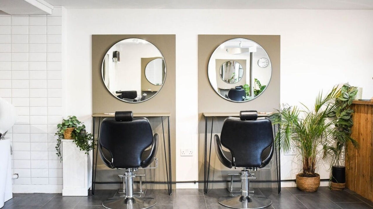 b7e4260f-ab1a-45af-afbe-8c56ac4bd282-willowhairandwellbeing-gb-england-woodbury-fresha-2981436