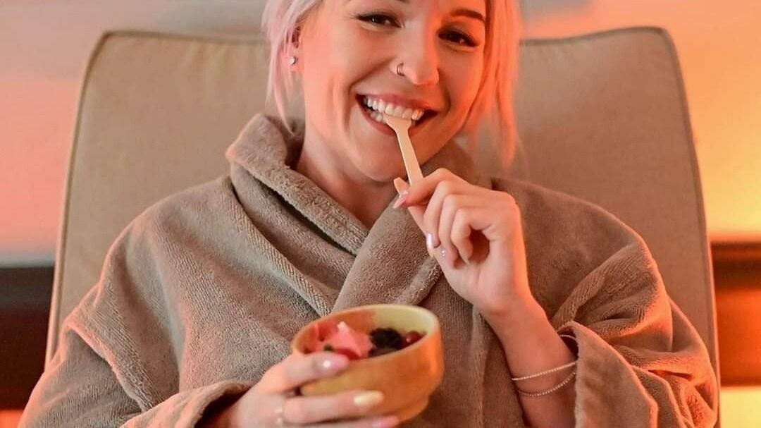 b951fe16-bd07-446c-8a07-e697439799e4-9532649