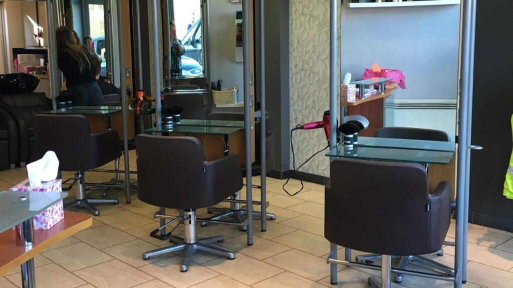 bb992cf7-e265-49a9-a728-e7267bf4227e-crophair-sevenoaks-gb-england-sevenoaks-fresha-2870948