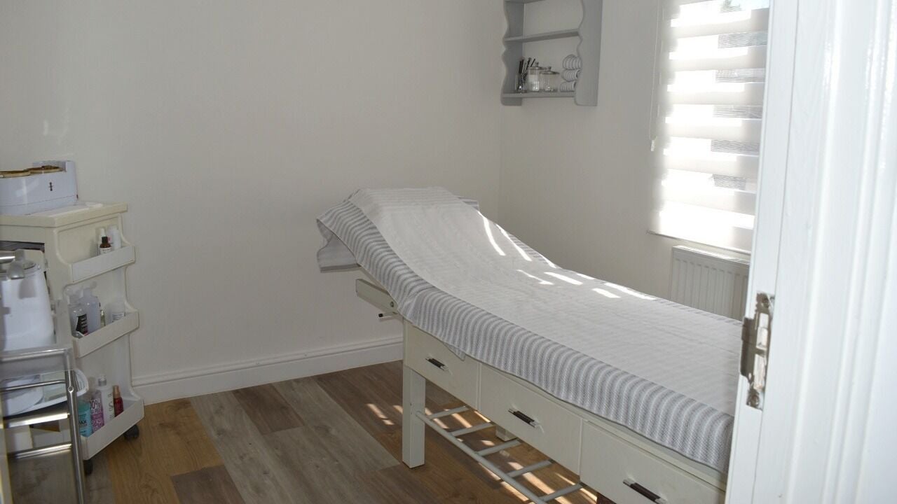 bf24defd-40f6-4968-919b-bee8ecc4a4cc-beautybyhelen-gb-england-taunton-9thecourtyard-fresha-6077930