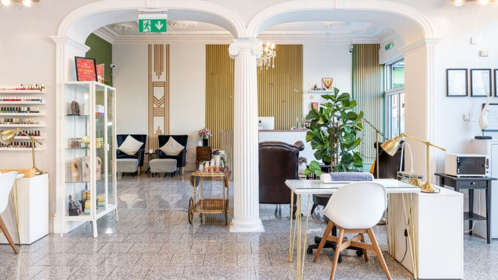 c03a2cc5-4f8f-4513-aa1e-a9b1c124e224-thaimaneefinchley-gb-england-london-fresha-1674387