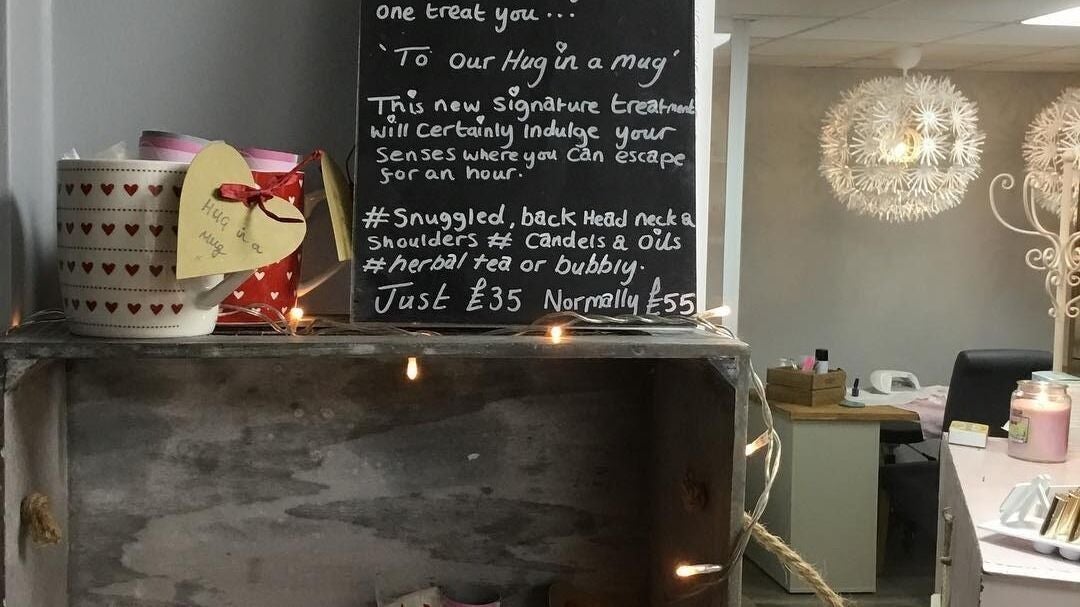 c35c53d4-53cf-46b3-87fe-db4cbf3136ce-larasbeautyworkshop-gb-england-oakley-fresha-5041531