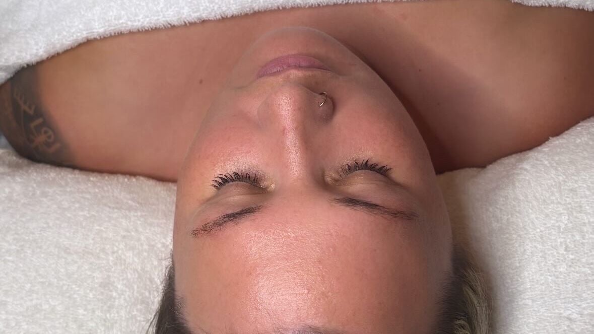 c43eea6e-6b1f-444f-94a6-bce50eba5f01-allaboutyou-gb-scotland-penicuik-fresha-6151415