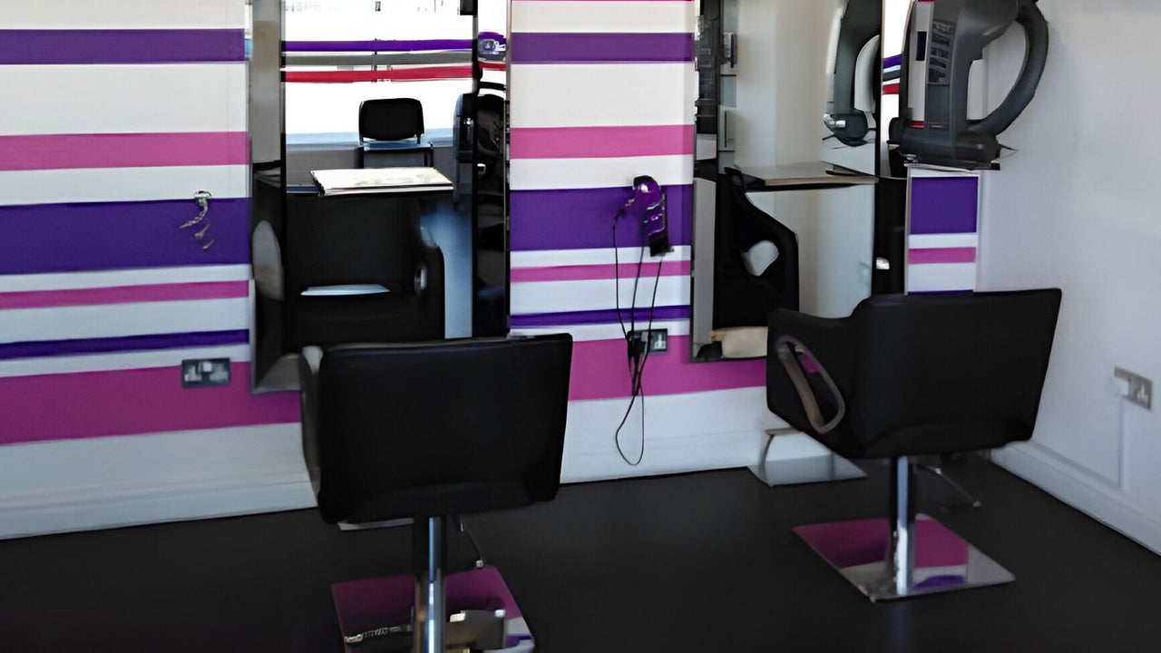 c924883b-55d9-43d7-b413-eefc8b4197d5-seventyfourhair-gb-england-farnborough-fresha-3193585