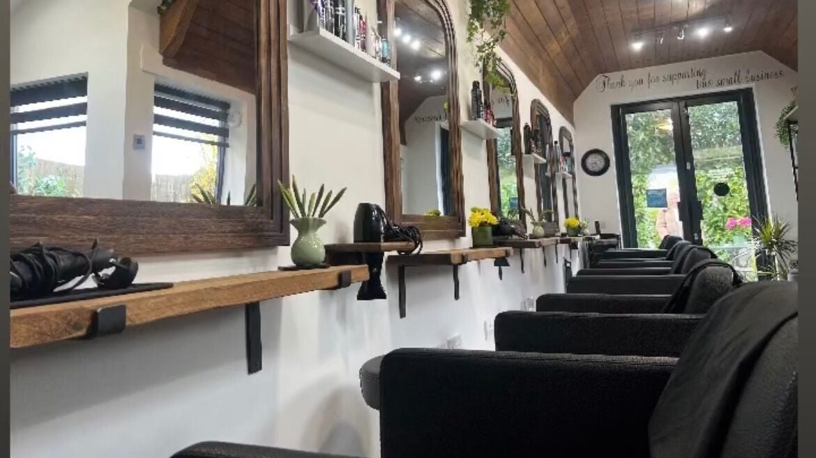 cc3d5f30-9ea8-4c3c-9179-428a88c8ee7b-thehairexchange-gb-england-blunham-fresha-4106861