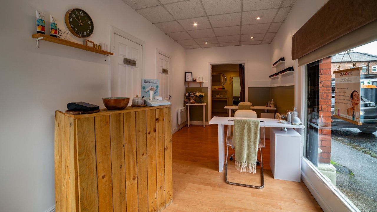 ce8c5838-1a61-45df-a24f-5e207b9876b1-barebeauty-gb-england-altrincham-fresha-6386405