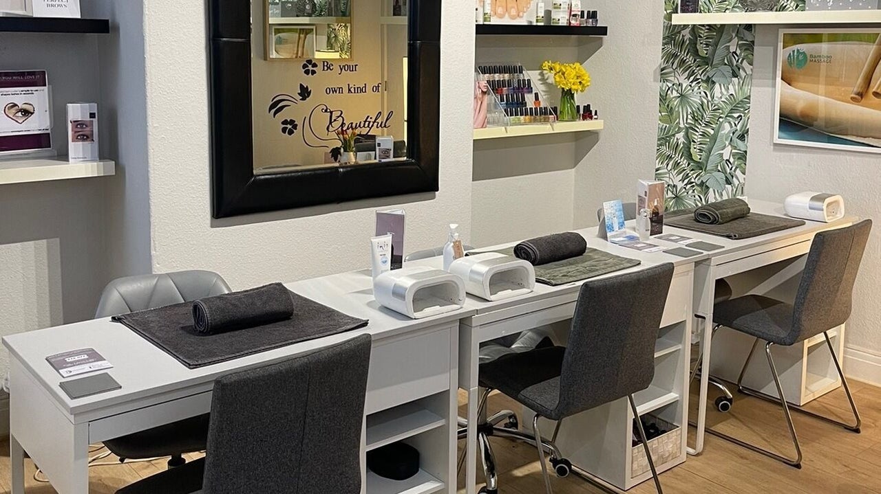 ce9b143d-d70c-4288-b311-c990dc30466e-thebcompany-gb-england-sale-fresha-9348182