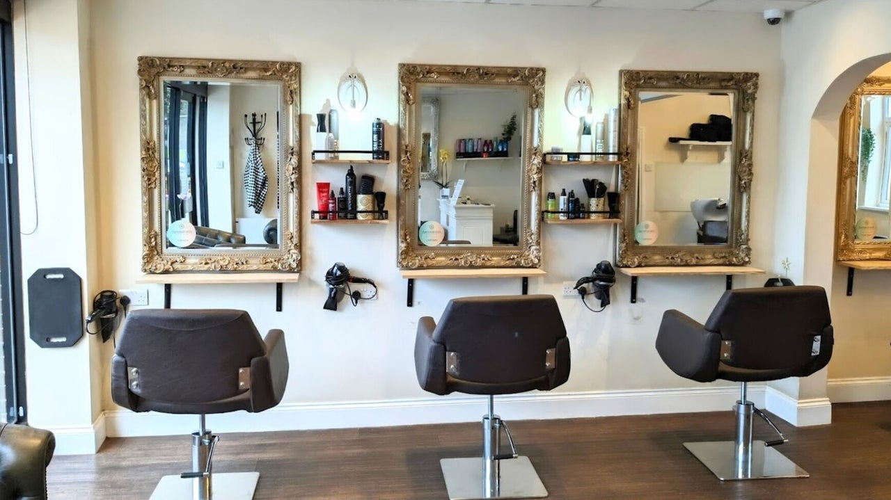 cf151f3e-1fa6-4f7c-9da3-aa370ff123e5-no77hairsaloncoulsdon-gb-england-coulsdon-fresha-9491462