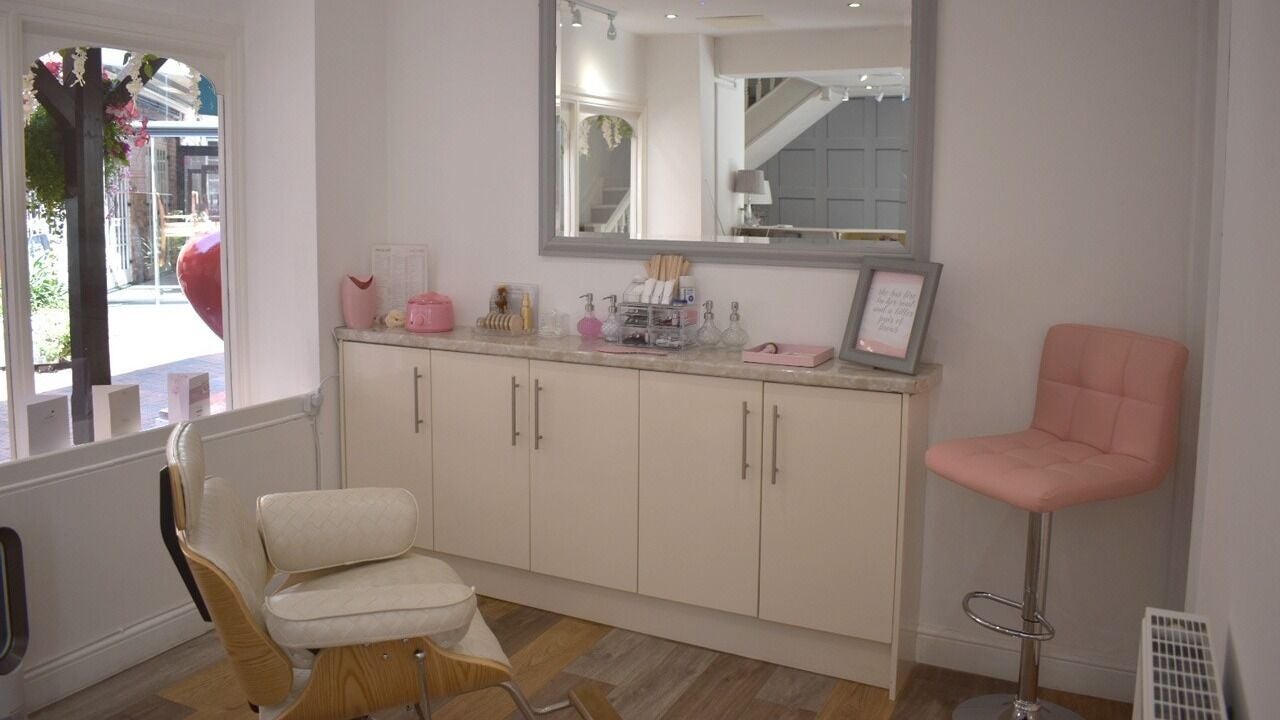 cf211549-bddd-4c0d-bffe-e7a7afc6318e-beautybyhelen-gb-england-taunton-9thecourtyard-fresha-2822255