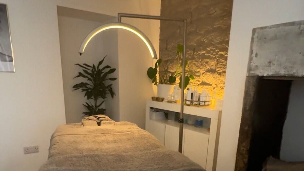 d0d2e493-ccce-4b65-80cf-19c49537782f-kosmetiko-gb-england-kirkburton-fresha-4179668