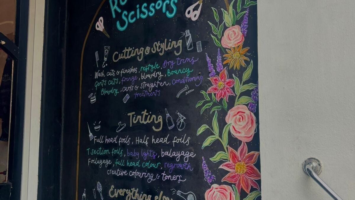 d878d528-d08b-40aa-a007-6e0ffb581f51-rockpaperscissorshairbeautysalon-gb-england-walmer-deal-fresha-9400398