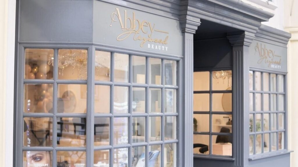 d8b387f8-beeb-4862-8f08-6e00b1d0676a-7702474