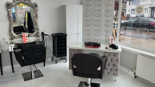 d956ef2d-3ebb-47f8-adf2-c599a0ee9d3b-vanityhairandbeauty-gb-england-feltham-hounslow-fresha-1761411
