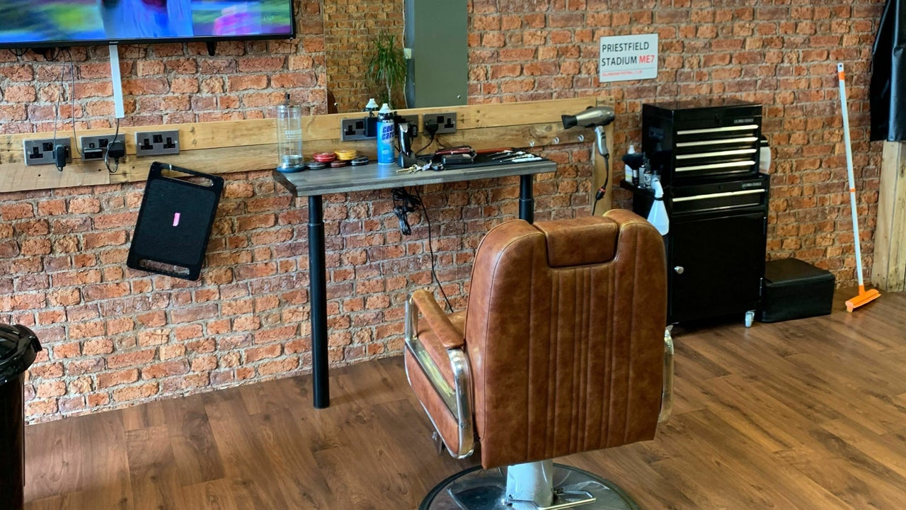 dba05cc9-e35e-4d07-8731-513ed822c45e-barnetsandbeardsbarbershop-gb-england-callington-fresha-7860194