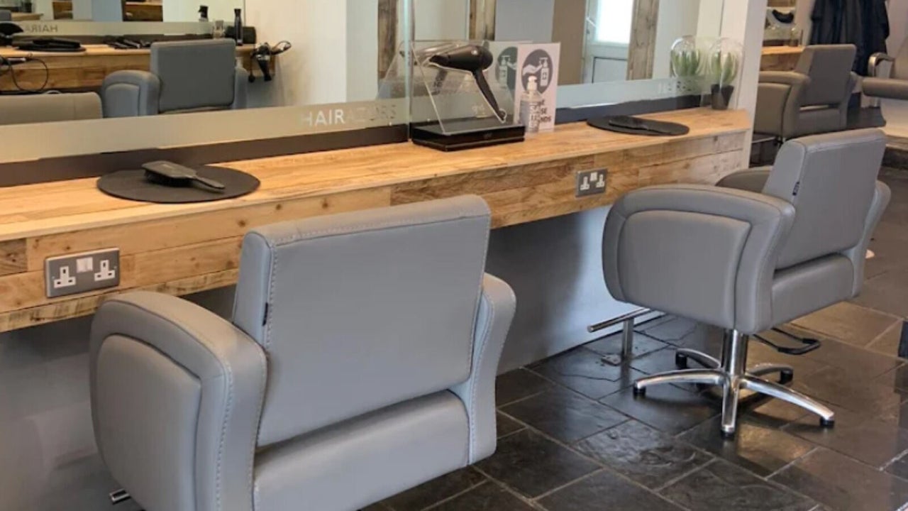 dce9693f-8f6e-411b-8194-748705b7495b-hairazorshairdressingltd-gb-england-paignton-fresha-1157589