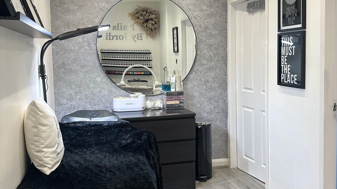 dd1a5650-7d53-49e3-8c76-fc9e661014b8-jordishairandbeauty-gb-england-newhall-fresha-3035795