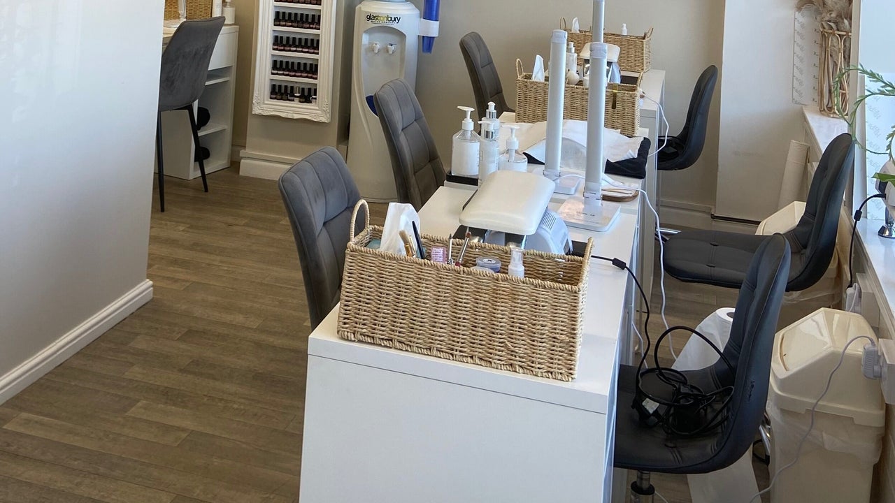 e83e4edb-a152-4e8c-b263-8af7a76f1d30-elmtreebeauty-gb-england-westfield-fresha-6979831