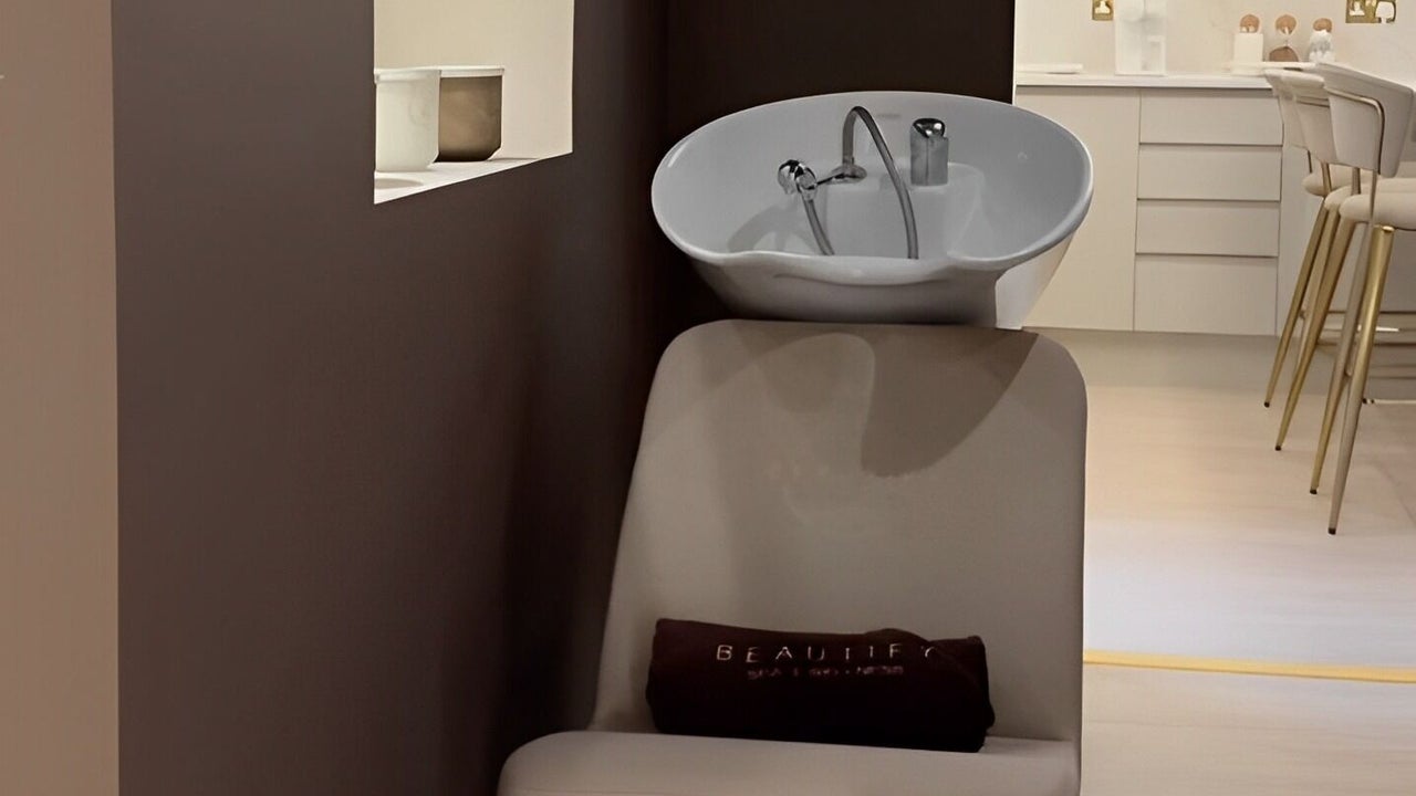 ea6f2cad-fe76-4773-8b2d-318ba7ff62e3-kristopheranthonyhairdressingatbeautify-gb-england-clayton-le-woods-fresha-1349468