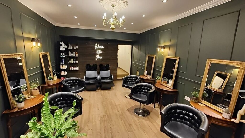 ef72577c-98ec-4210-97cb-8c2befba0198-warrenthehare-gb-england-bournemouth-westbourne-fresha-3069061