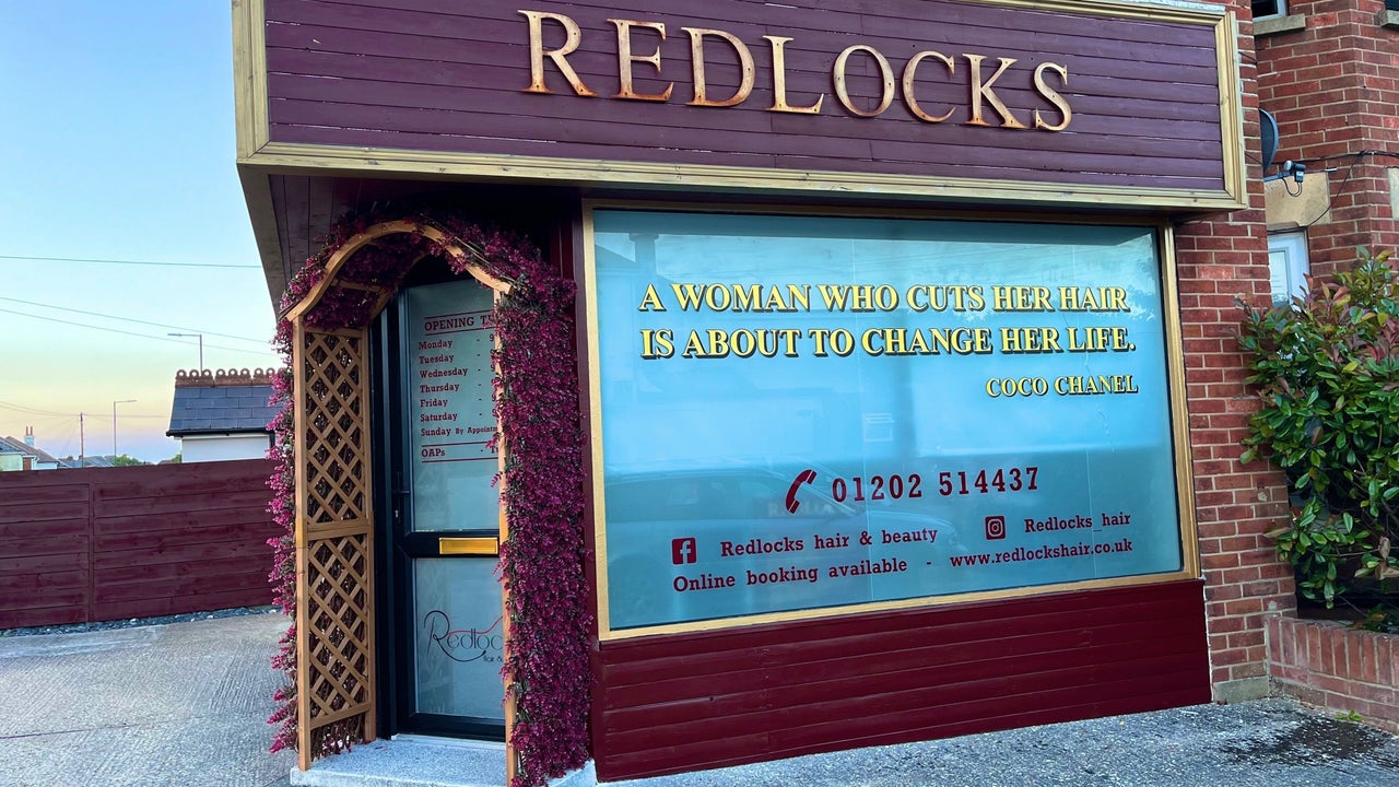 efa800ce-bc2e-404c-8921-3fe2597cec51-redlockshair-gb-england-bournemouth-fresha-2217984