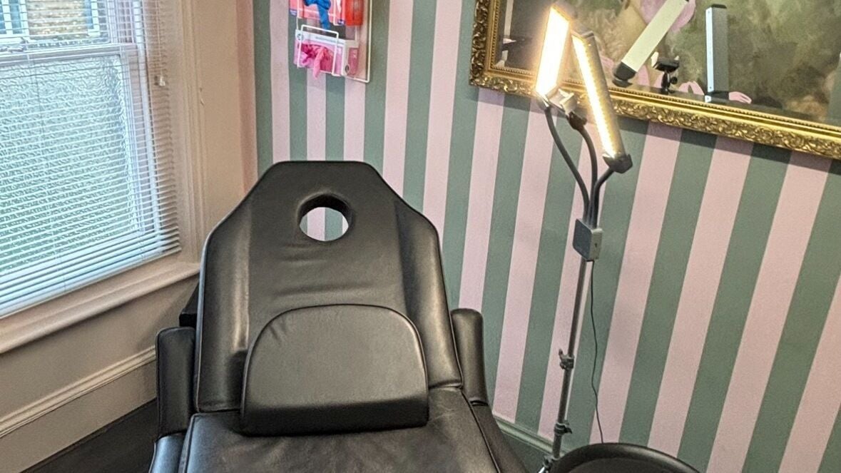 f1af587e-2d5a-4975-bbca-b971d80df60f-jlrbrowbeautybar-gb-england-deal-fresha-3628985