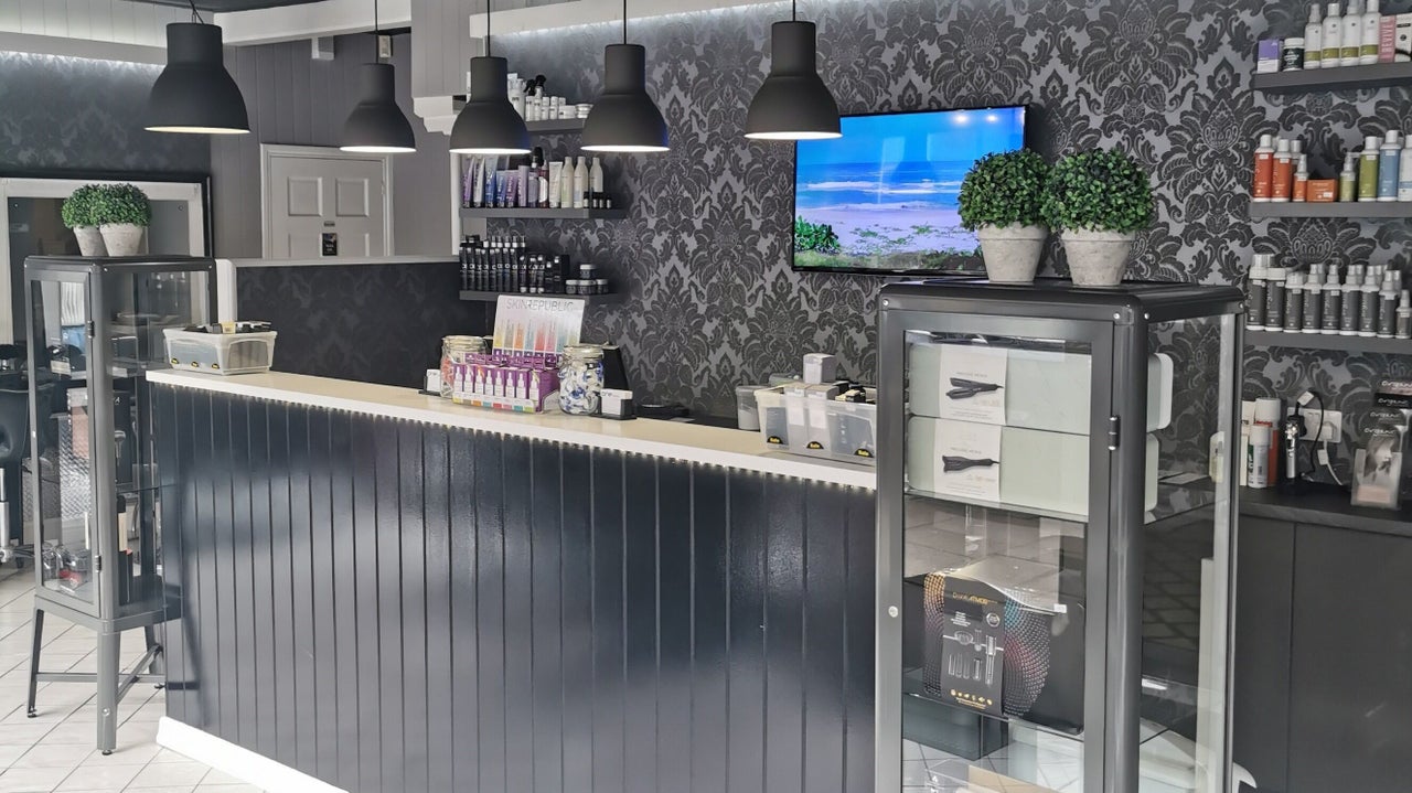 f6bdfd2a-b78f-41ad-bbc7-efb28f005898-onestudiohairbeautyltd75norfolkstreet-gb-england-kingslynn-fresha-8003492