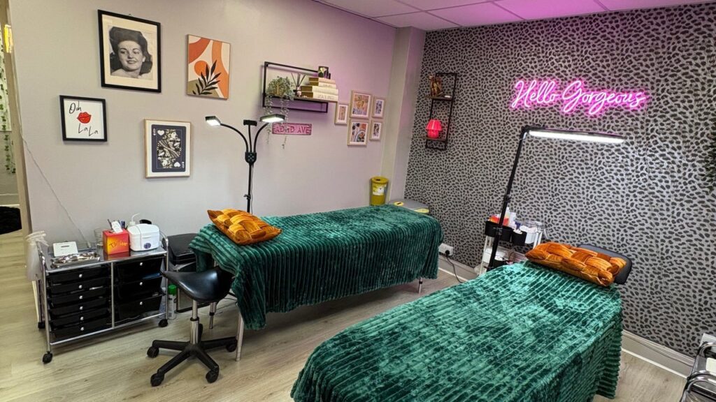 f9f64518-1074-4e0f-850b-057113e0b3eb-verybettie-gb-england-horley-fresha-9193382