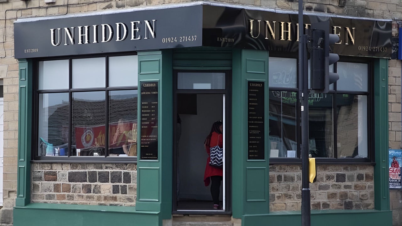 fa016977-cecc-429f-b24c-f73a57bafb5d-unhidden-gb-england-ossett-wakefield-fresha-7885836