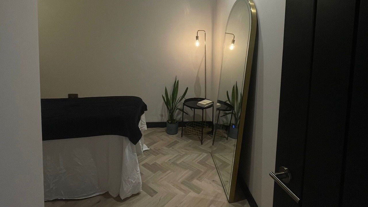 fa665fc5-9df9-462e-be7b-9fac55915ffd-lamodesudbury-gb-england-sudbury-fresha-6895965