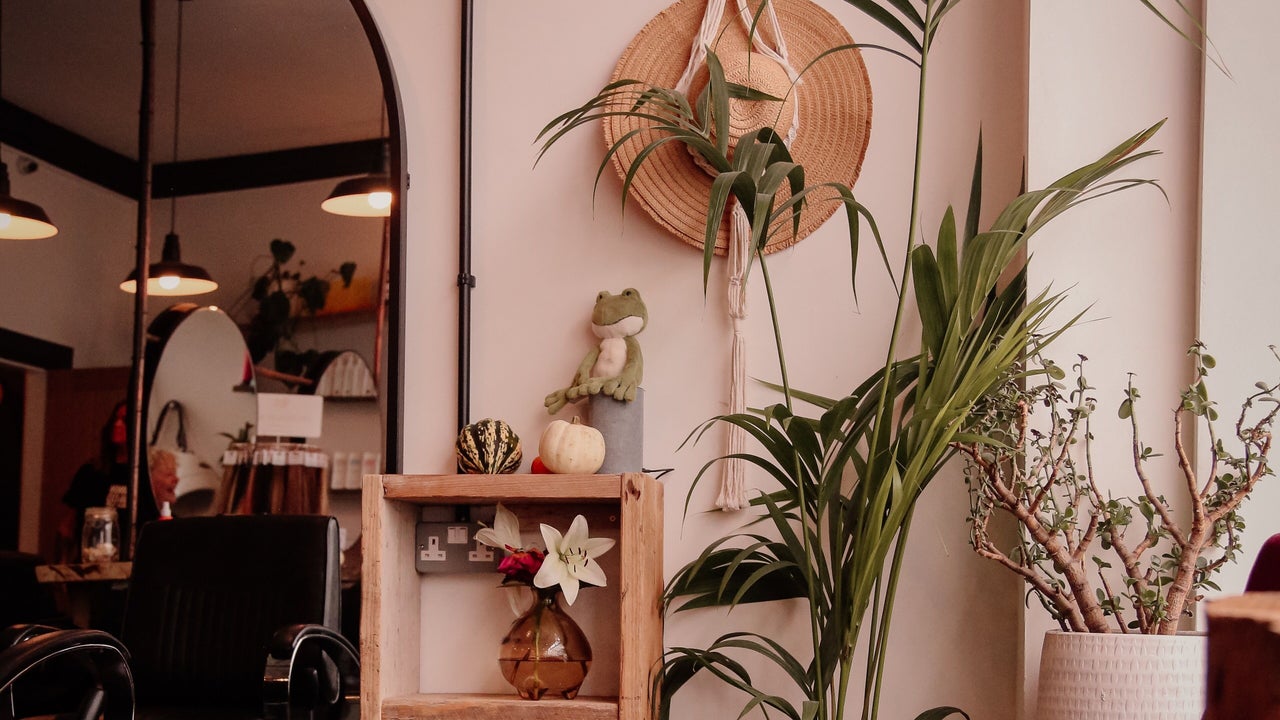 fc4c55e7-dd9b-4a2e-8e8e-bea94daa9dfc-dawncohairbar-gb-wales-rhosonsea-rhs-on-sea-fresha-6343746