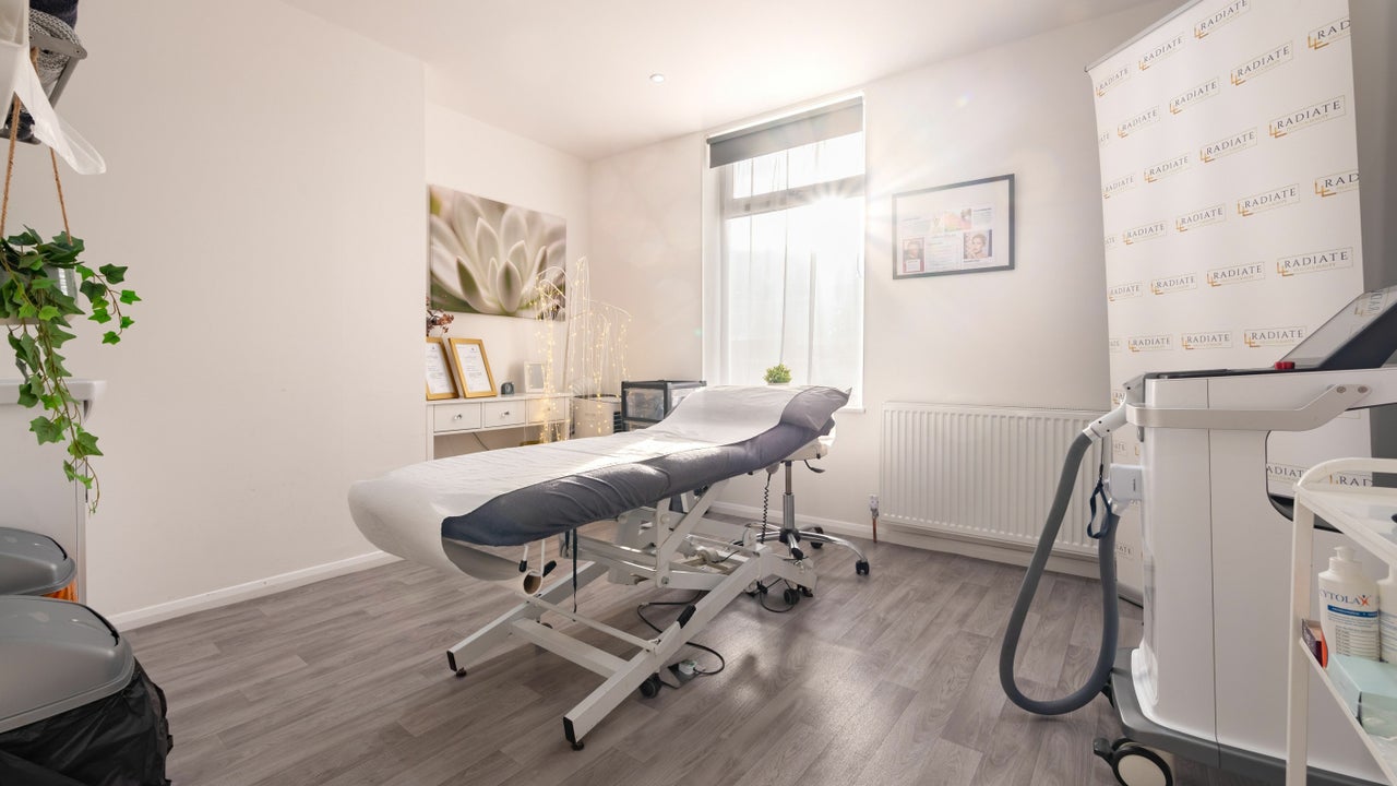 fc51519d-c581-403e-b9c1-8abf108d18ef-radiatehealthbeauty-gb-england-stockport-greatmoor-fresha-4994661