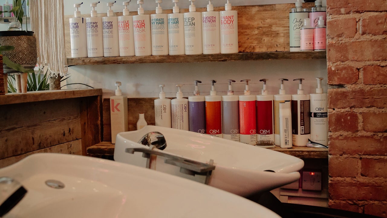 fc6c5b41-c97e-4a6b-a68c-7c4dde57bb1d-dawncohairbar-gb-wales-rhosonsea-rhs-on-sea-fresha-9176810