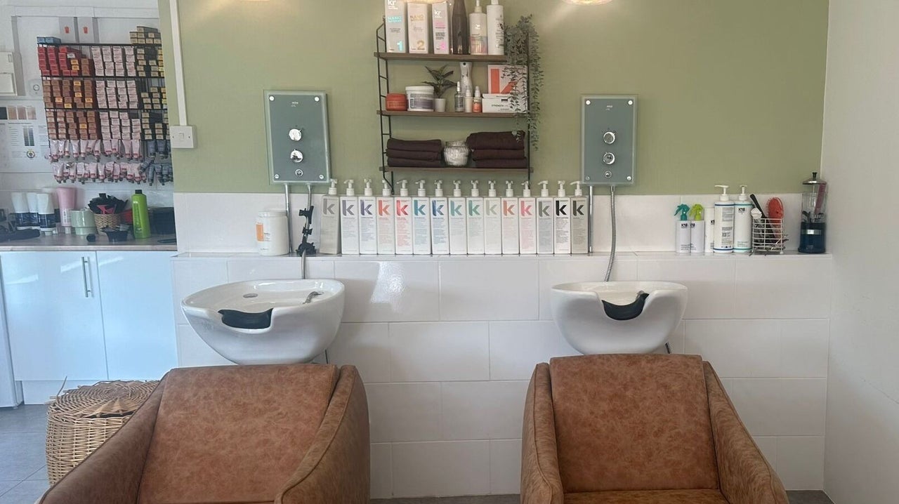 fe7da433-2ed5-43da-a3b6-ecfe7e0030f0-hairtwenty-two-gb-england-bridport-fresha-1106841