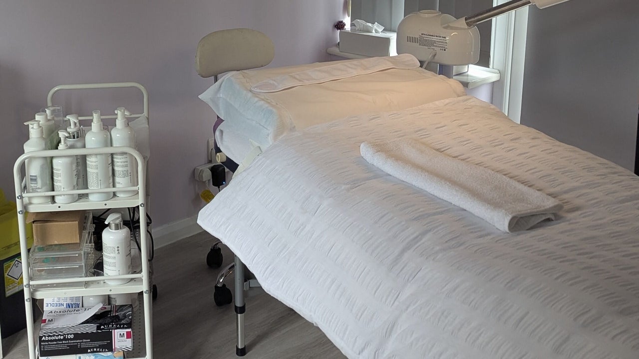 00374891-3015-43ea-b389-f294907870c9-theamethystroom-gb-england-rayleigh-fresha-3871017