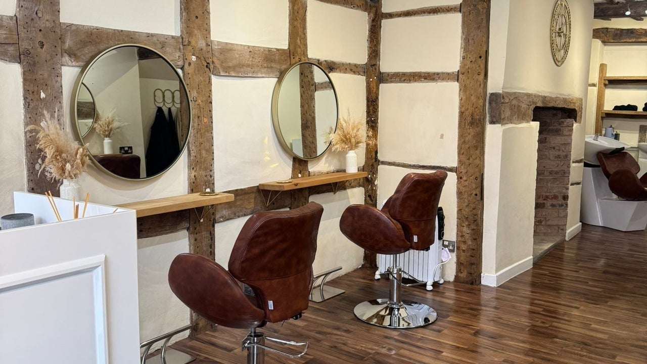 004fcf17-3279-4f5e-a1c3-ca08820af25d-bennicholsonhair-gb-england-bromyard-fresha-1599612