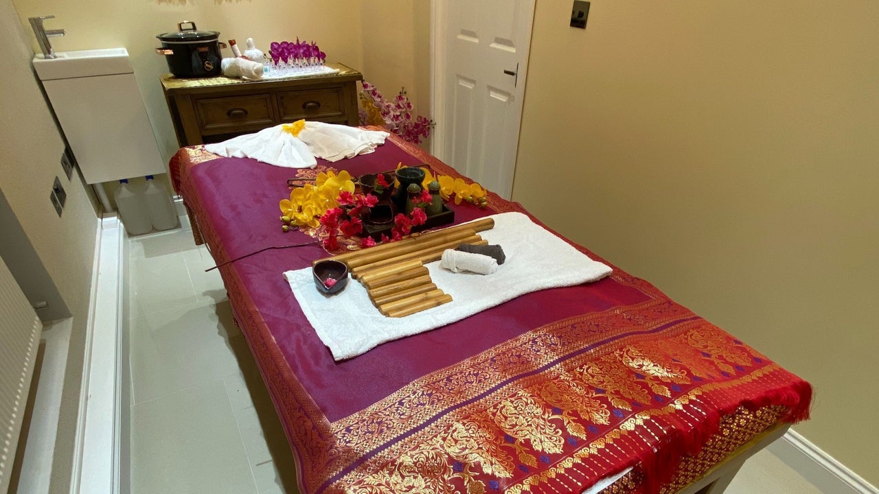 01971c9f-1c3c-48af-933f-fbb3e300820d-siamthara-gb-england-borehamwood-fresha-9858542