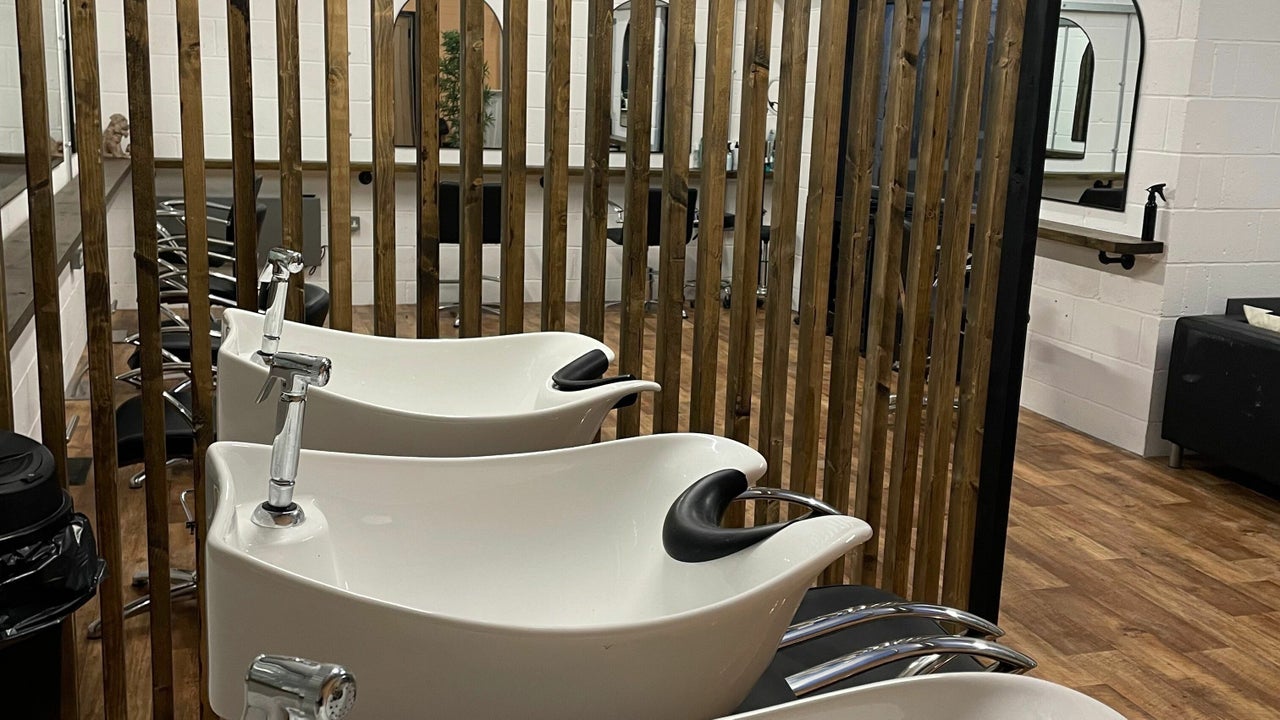 01bf454f-3255-4b6e-8cc1-955dd6a28796-gadsbyshairsalon-gb-england-luxulyan-fresha-5418878