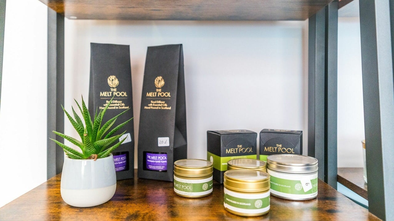 0297fa59-235e-4044-9404-988b30f871d9-walkingonclouds-gb-england-london-fresha-6175035