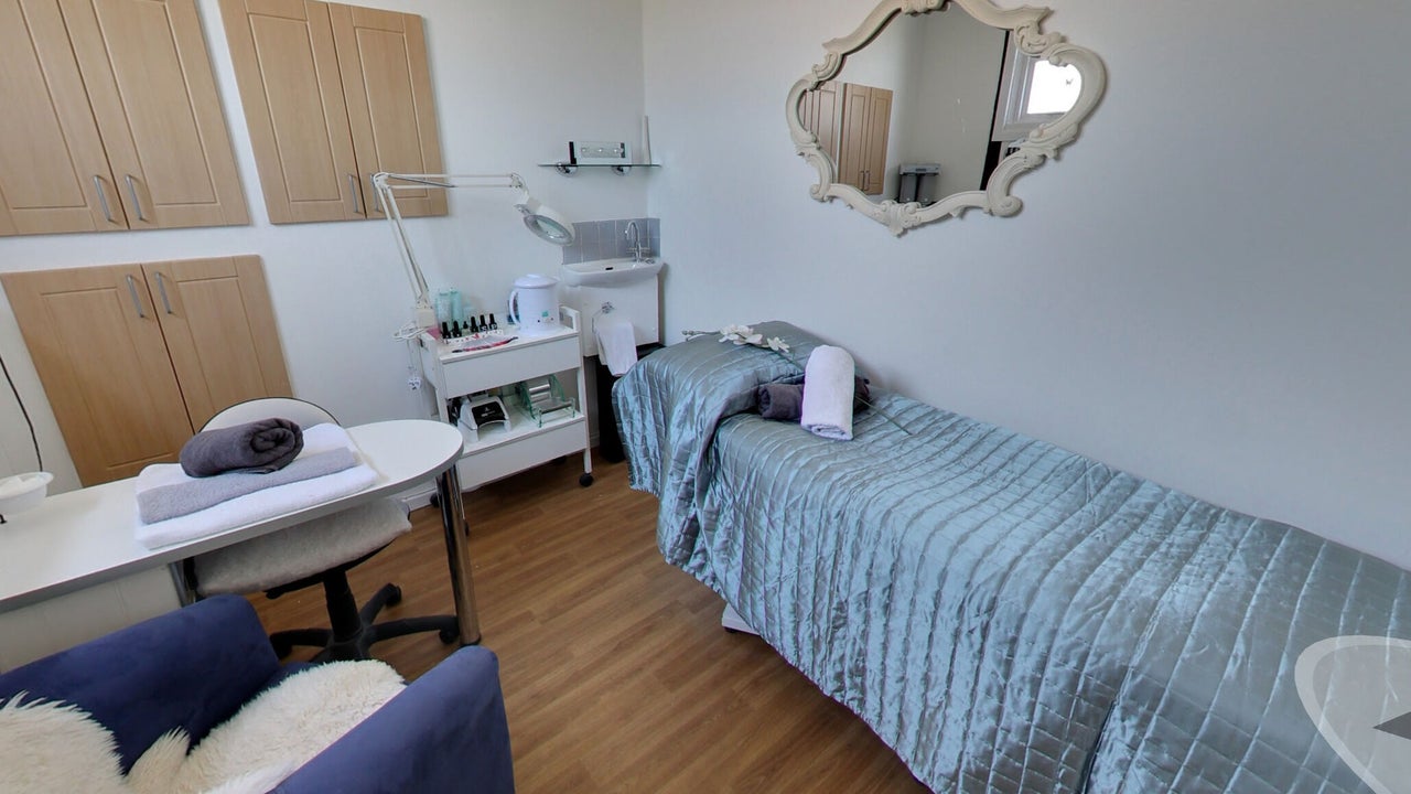 03dab54c-8976-4ba7-a9d1-89704fe3a363-thehairandbeautybarn-gb-england-reading-fresha-1158773