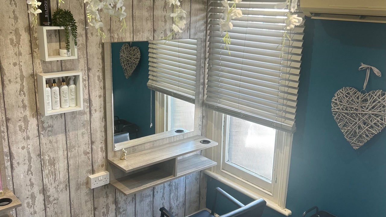 046de6ea-baaa-4c69-9858-1662396ad509-hairstation26-gb-england-rainham-fresha-5969786