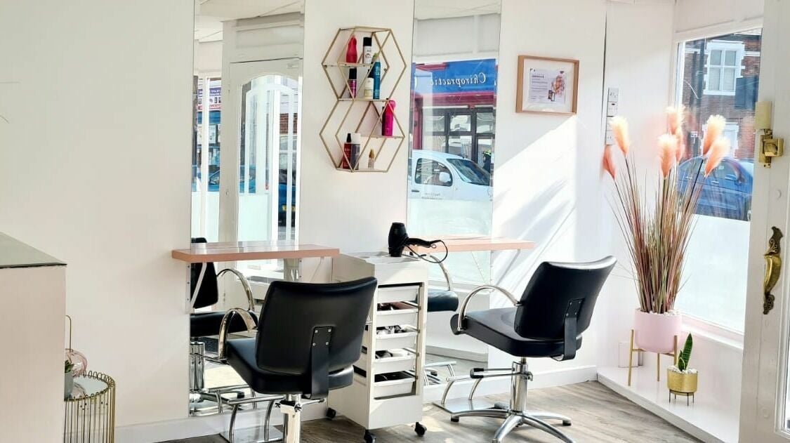 0549f2fe-986a-495e-a52e-1d61318e3a93-4974603