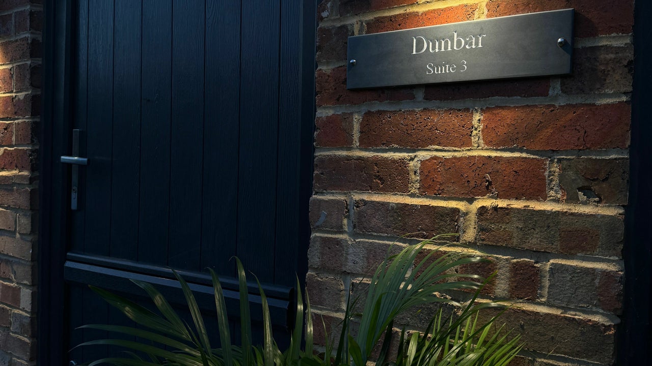 063fdced-d25b-41cf-8a19-934ec1907beb-skinbyjadore-gb-england-burtonlatimer-fresha-7747424