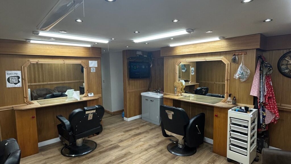 0871ecdb-8210-410f-a72b-3085285f61d6-claudenellhairacademyltd-gb-england-rochdale-fresha-6882262